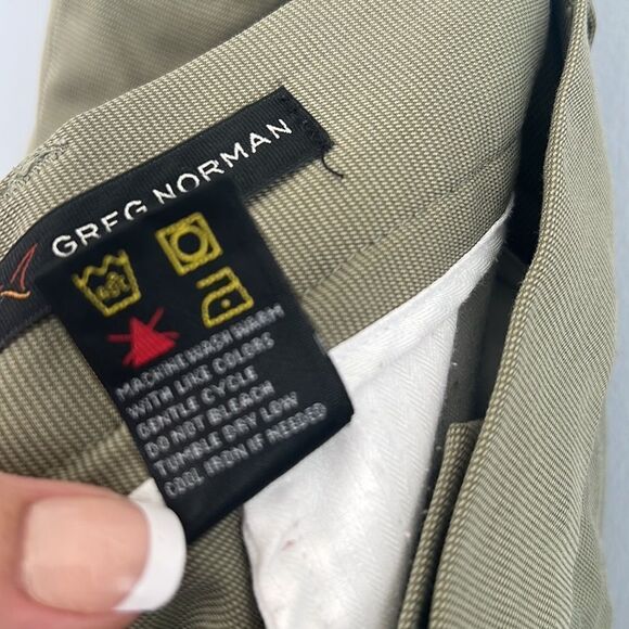 Greg Norman Men’s size 42 Golf Shorts neutral tan - Picture 11 of 11